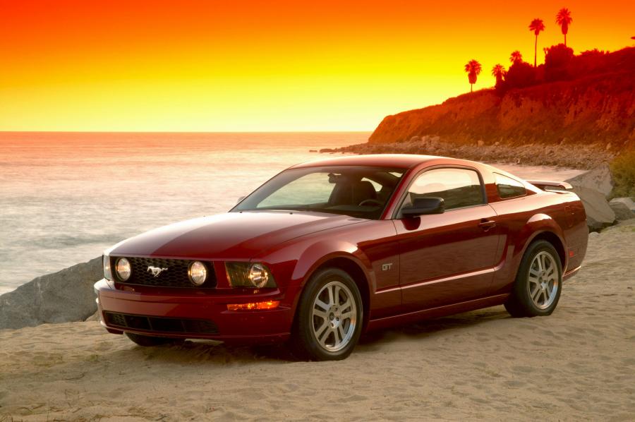  Ford Mustang GT 2005 года  (фото 209 из 209)